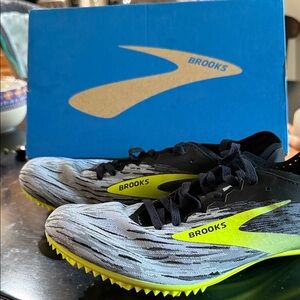 Brooks Black and Gray Running Spikes with Yellow Highlights
